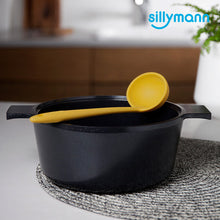 Load image into Gallery viewer, Sillymann Mono Platinum Silicone Ladle (Blue)
